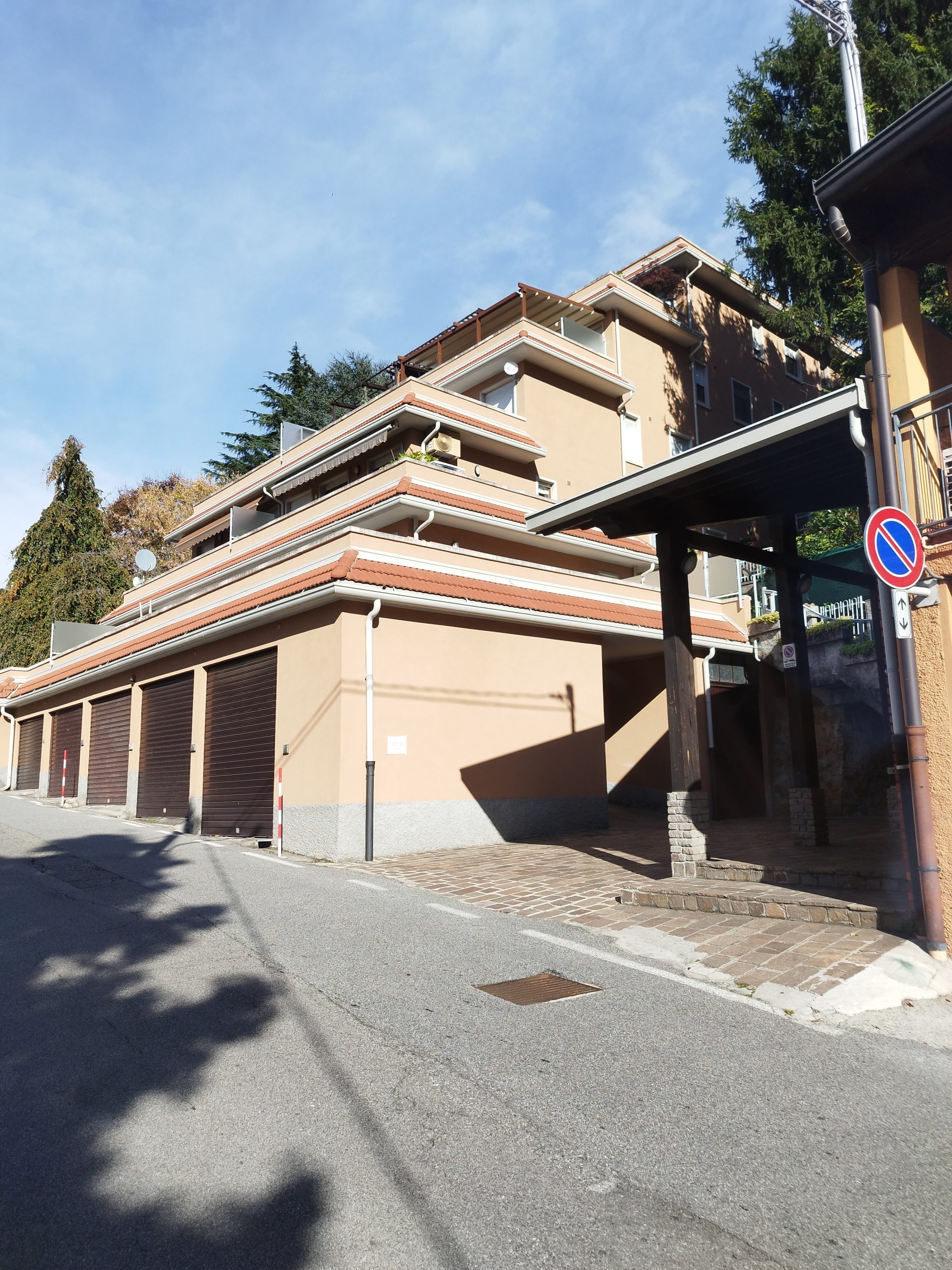 52 VIA NOVARENO 18 BELLANO (2)